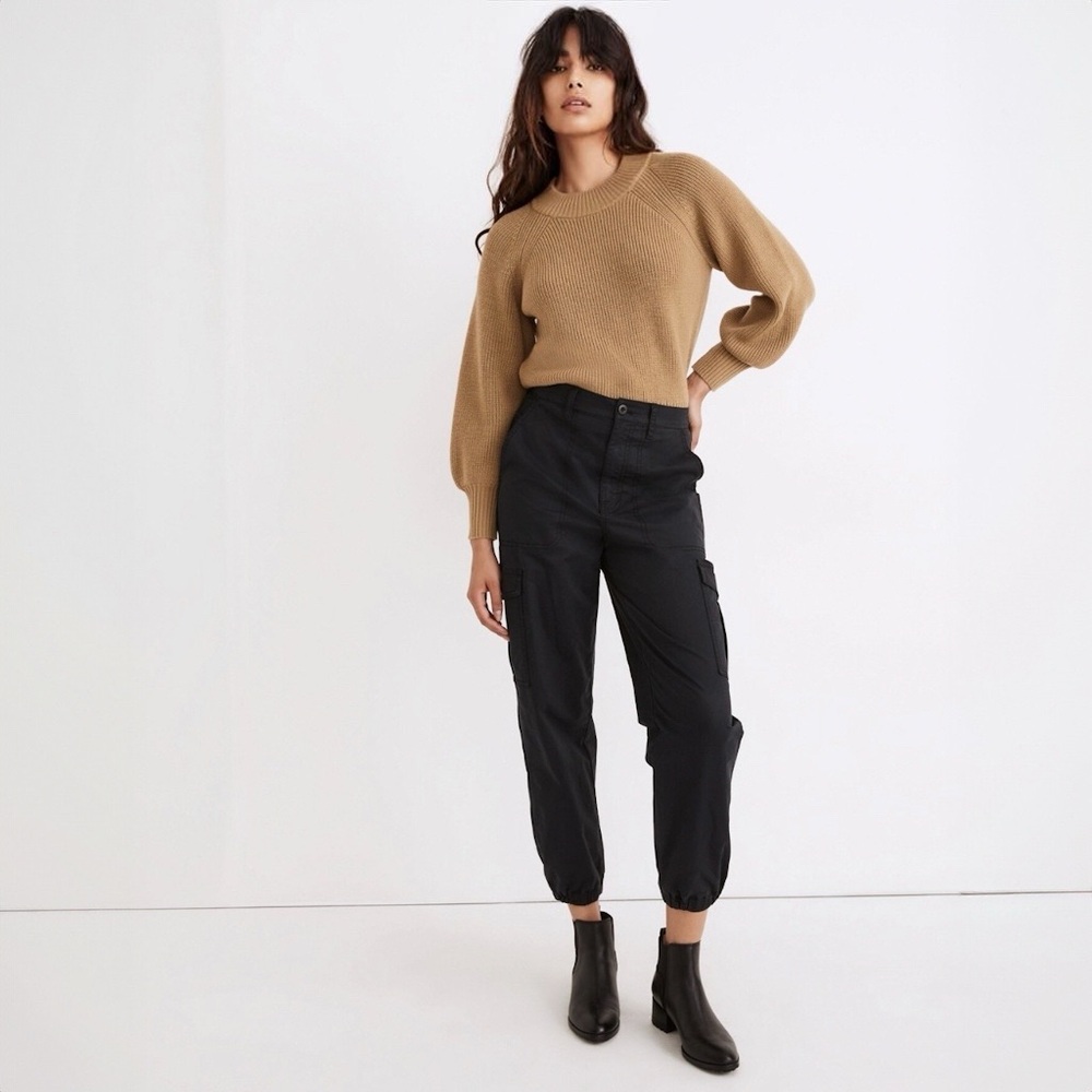 Madewell Cargo Jogger Pants in Almost Black